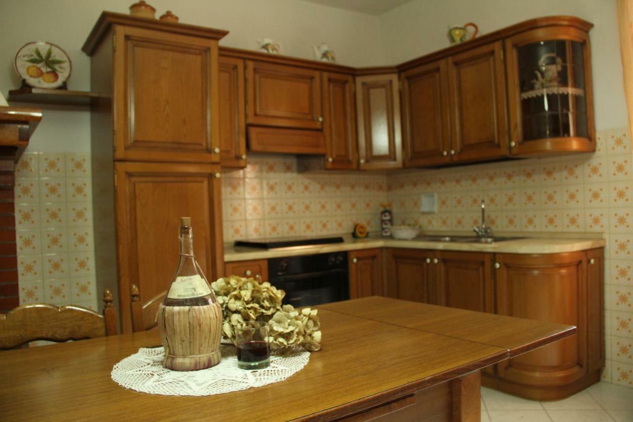 La Casa Dei Nonni Villa Chianni Eksteriør billede